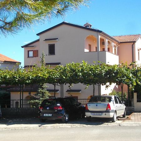 Apartments Neda - Porec South Екстер'єр фото